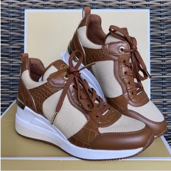 Michael Kors Crista Trainer Two Tone Canvas WMNS - Picture 6 of 16